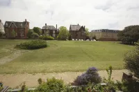Barons Court - homestay