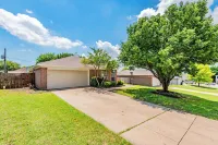 Lone Star Haven for 8 Hotels in Burleson