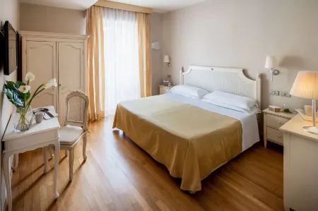 Hotel Dei Fiori Restaurant - Meeting & Spa Отели в г. Алассио