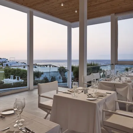 Dimitra Beach Hotel & Suites