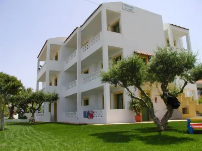 Nikolas Villas Appartments โรงแรมใน