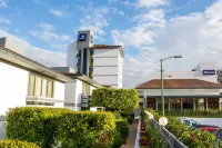 Hotel Horizon & Convention Center Hotel di 
