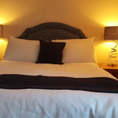 Airport Guest House