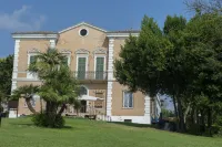 Tenuta Hotel Villa Colle Sereno Hotel a Monte San Vito