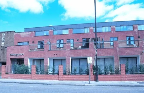 康普頓法院酒店