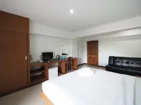 فوهي هوتل Hotels near مدرج كرابي