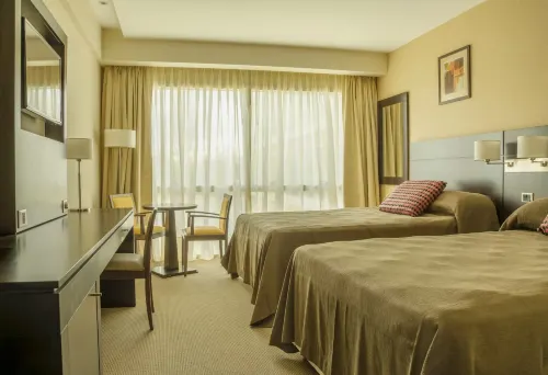 Howard Johnson by Wyndham Neuquen Hotels in Neuquen