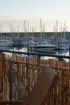 Stunning modern space with harbour views & free parking