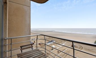 Cozy Beachside Retreat