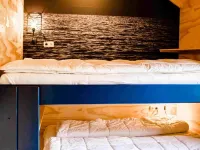 Waterlodge Skries in Nes Hotels in Grouw