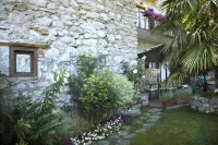 Antico Borgo Sanda Lago Maggiore