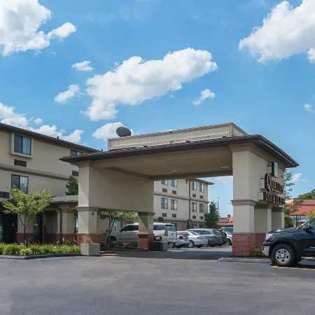 Quality Inn & Suites Detroit Metro Airport