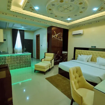 Double D Luxury Apartments