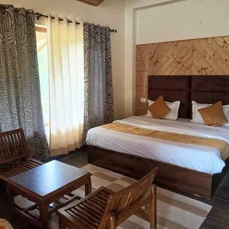 Heaven Inn Manali