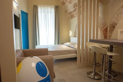 Iris Apartments