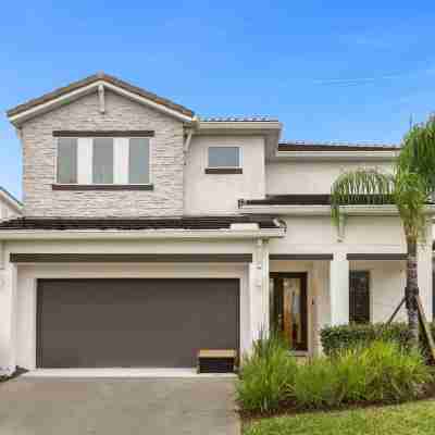 Awesome Games Room Cinema Theme Rooms and More Hotel Exterior