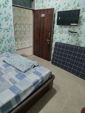 Khatu Shyam Niwas Отели рядом с достопримечательностью «KHATU SHYAM JI»