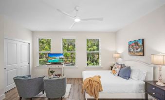 Downtown St Augustine Apt Smart TV Pack N Play