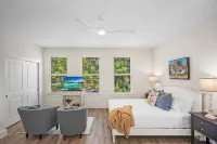 다운타운 세인트 어거스틴 아파트먼트, 스마트 TV, 팩 앤 플레이