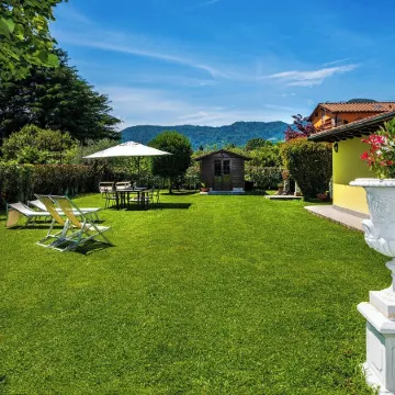 B&B Il Giardino dei Poeti and Apartaments