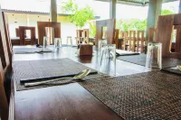 Ceyloni Hotel Hotels in Inamaluwa