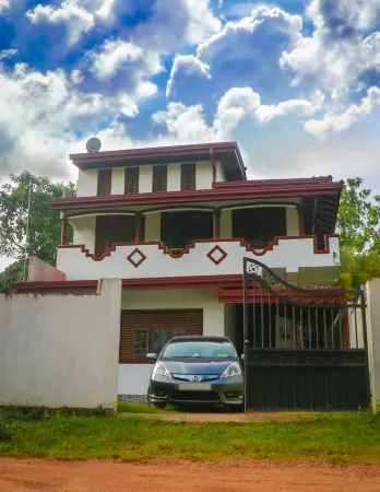 Darshani Hikka Villa