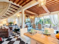 Villa Catia Farmhouse, Three Luxury Bedrooms, a Jacuzzi Pool and a Dream-Like Getaway Experience Hotels in Capannori