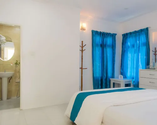 Palm Gate Maldives Hotels in Thulusdhoo