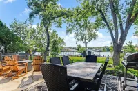 LBJ Family Lake Escape - Dock, Hot Tub & Sleeps 13