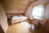 Tourist Farm Pr'Dovar Hotels in Zgornji Brnik