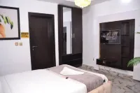 ห้องหรูมาตรฐาน - นอนได้ 2 คน - สระว่ายน้ำ - ที่พักสัตว์เลี้ยงพักได้ - บังกะโล