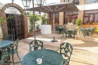 Hotel la Casa Grande del Burgo Hotels in Alozaina