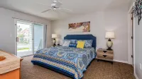 Villas at Island Club Community, Pools, Jacuzzi and More!