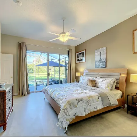 Scuttle Vacation Pool Home W Spa