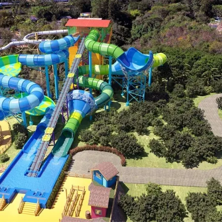 Apartamento Por Temporada Veredas Flat - Rio Quente Goias Отели рядом с достопримечательностью «Аквапарк Parque das Fontes»