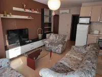 Sunny apartment with a wonderful view, parking. Hotels in 
