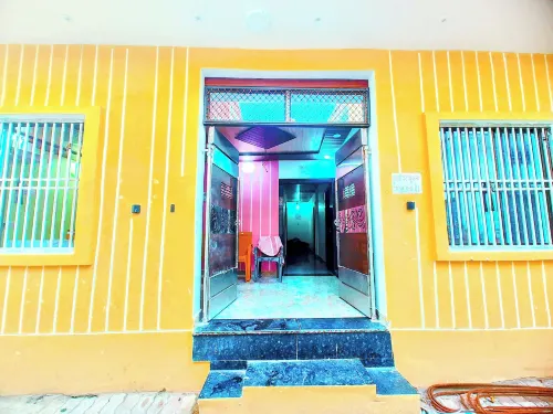 Shri Raghav Kunj - 200 Mtr from Ram Janam Bhumi