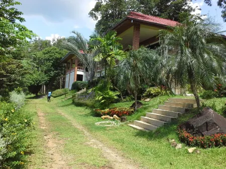 Freedom Estate Sea View Apartments Отели рядом с достопримечательностью «Thung Yee Pheng Mangrove Forest»