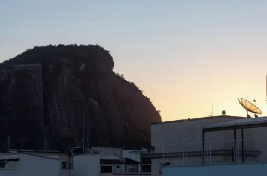 Suh Copacabana 66 Center of Copacabana Beach!