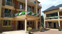 HOTEL DISCRETION LTD Hotels near Memories Shop, Isebania
