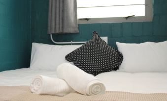 Stay at Cape Station