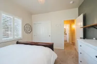 Downtown Retreat w/ Hot Tub and Fire Pit! Hotel a Templeton