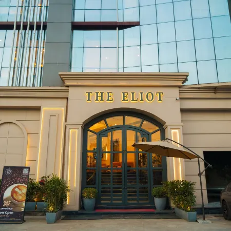 The Eliot Hotel & Banquet