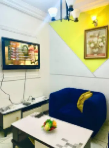 1 Bed Studio Sleeps 2 - Wifi Balcony Parking Hotels in 