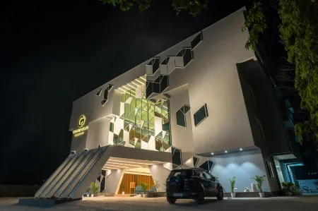 Hotel Clubway Grand Отели в г. Джорхат