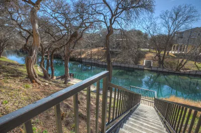 Luxury Riverfront Condo 1 Blk to Schlitterbahn! Hotels near H-E-B