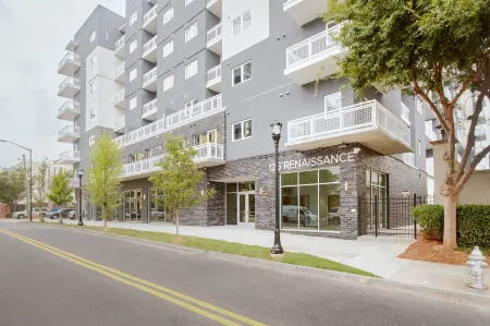 Dorsen Stay Отели рядом с достопримечательностью «Overtime Elite Arena (OTE)»