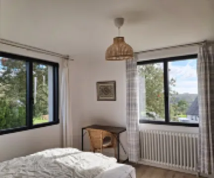 A haven of peace in the family-friendly Aber with sea views. Elegant and modern near the beach! 克羅宗酒店