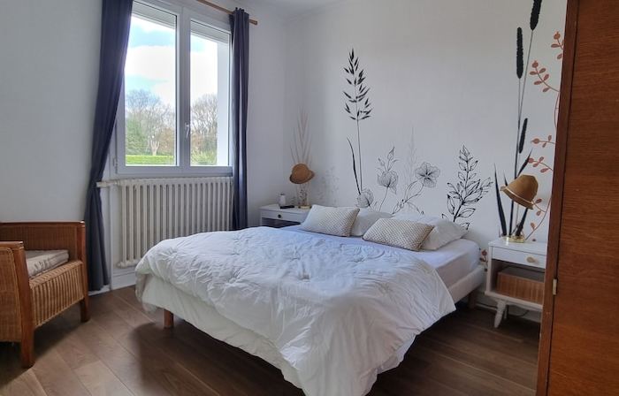Pretty and Bright Renovated House in the Center of Trégunc with Enclosed Garden