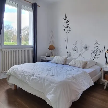Pretty and Bright Renovated House in the Center of Trégunc with Enclosed Garden